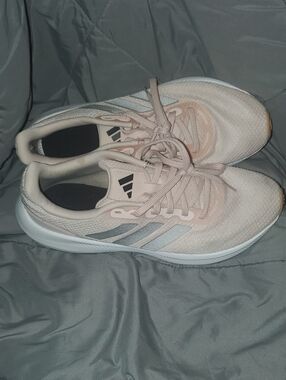 adidas Women's Athletic Shoes - Pale Pink with Silver Stripes